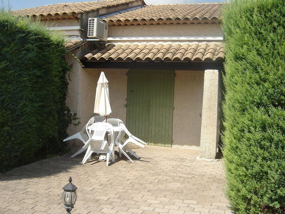 Auberge Des Pins Tourrettes Exterior photo